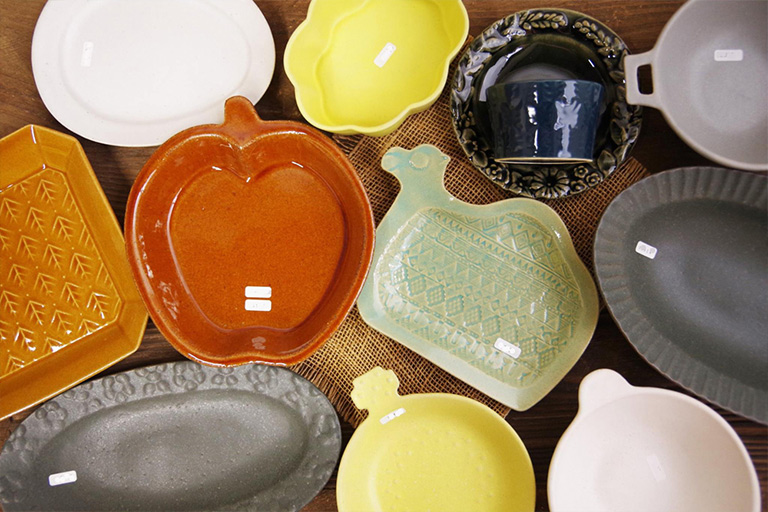 モダンな陶器「益子焼」を購入できるギャラリーとお店8選 - みちくさガイド