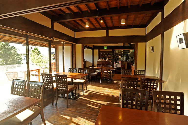 隨著時間的推移而變化的古色古香的內飾