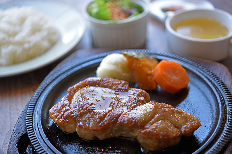 地元のおいしいご飯に素敵な空間 賢く選ぶ松本ランチ5選 みちくさガイド