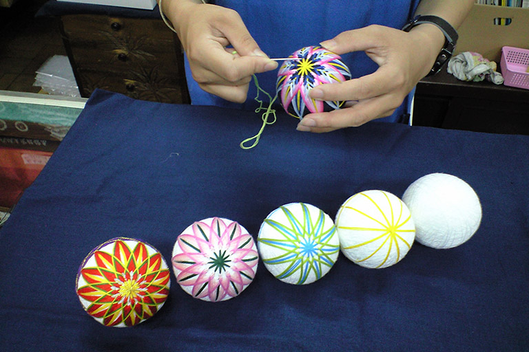 松本民間工藝「松本手鞠」