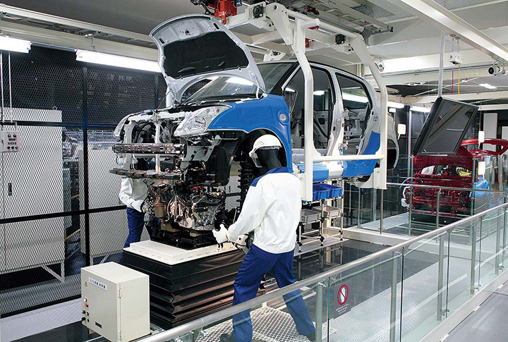 再現組裝生產線的模型展示