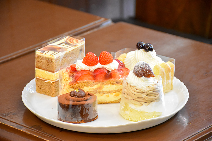 Legaran 480日圓、勃朗蛋糕470日圓、拿破崙590日圓等