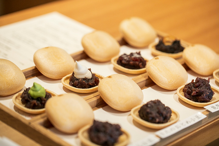 除了4種紅豆沙外，還有4種紅豆沙可供選擇，其中包括紅豆沙與能托粗鹽的組合