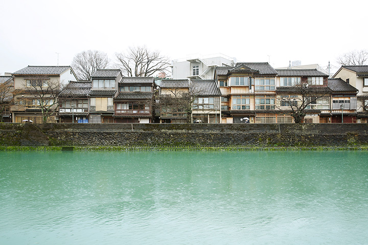 從河對岸看到的中慶町茶屋地區的城市景觀