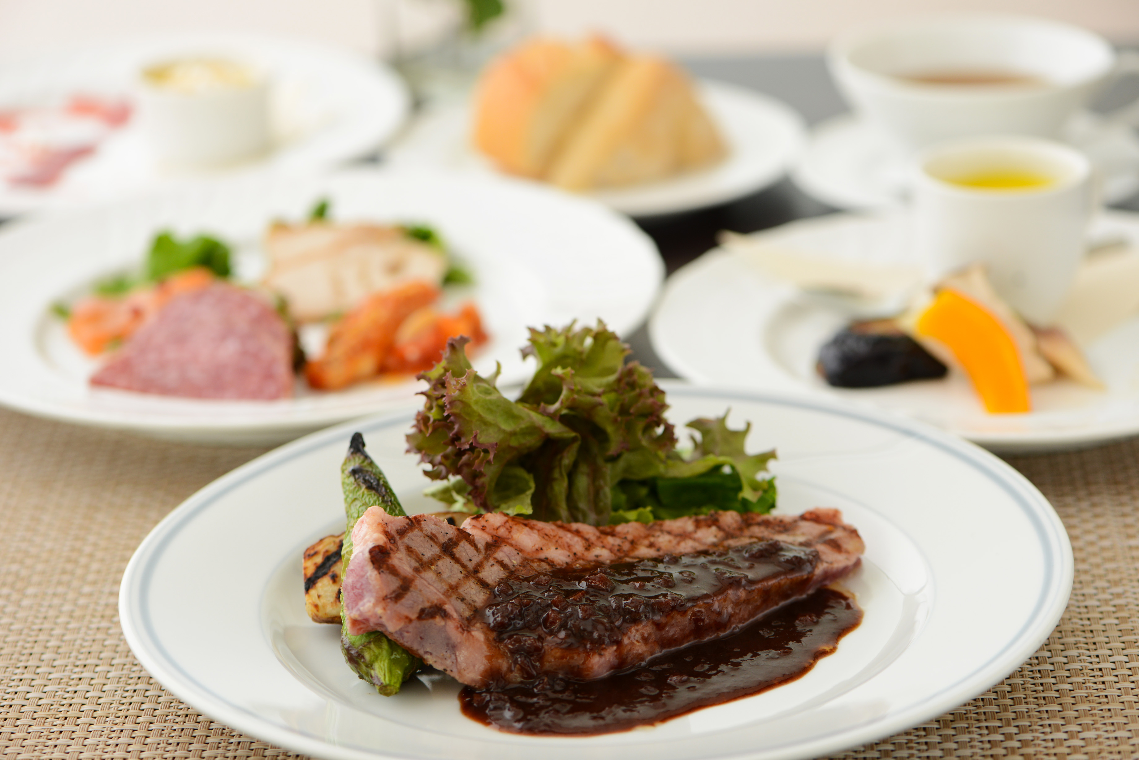 Miracolo 晚餐JPY3700主菜示例