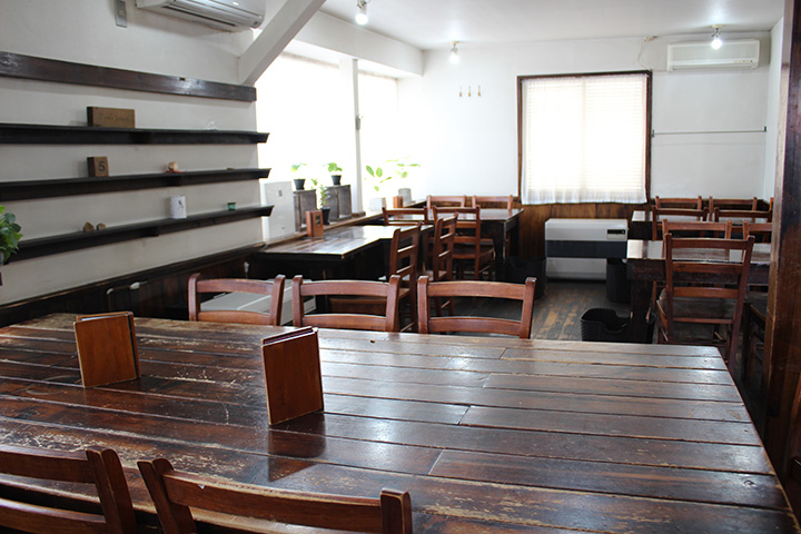 簡單的內飾讓人平靜下來