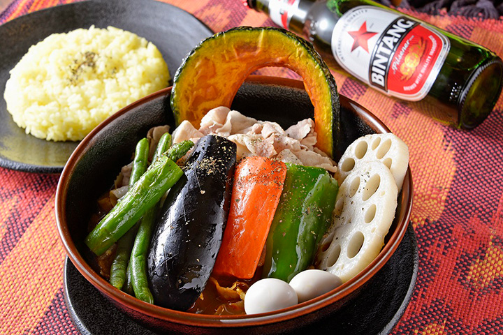 湯咖哩「Buhi」是將特選的豬五花肉涮涮鍋混合在湯JPY1200中的湯咖哩