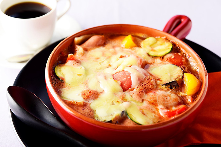 「女王心愛的西式餛魚」搭配咖啡或茶JPY1500