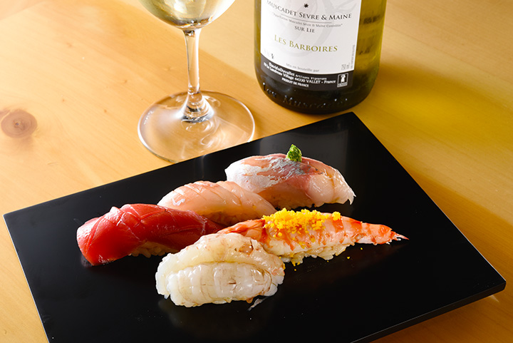 「主串套餐」可以品嚐到20多種壽司和小盤菜JPY7500