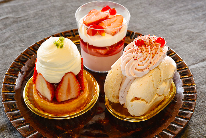 從左起順時針方向：「Tart Rouge」420日圓、「Belline and Chiotome」450日圓「Moulin Chantilly Phrase」320日圓