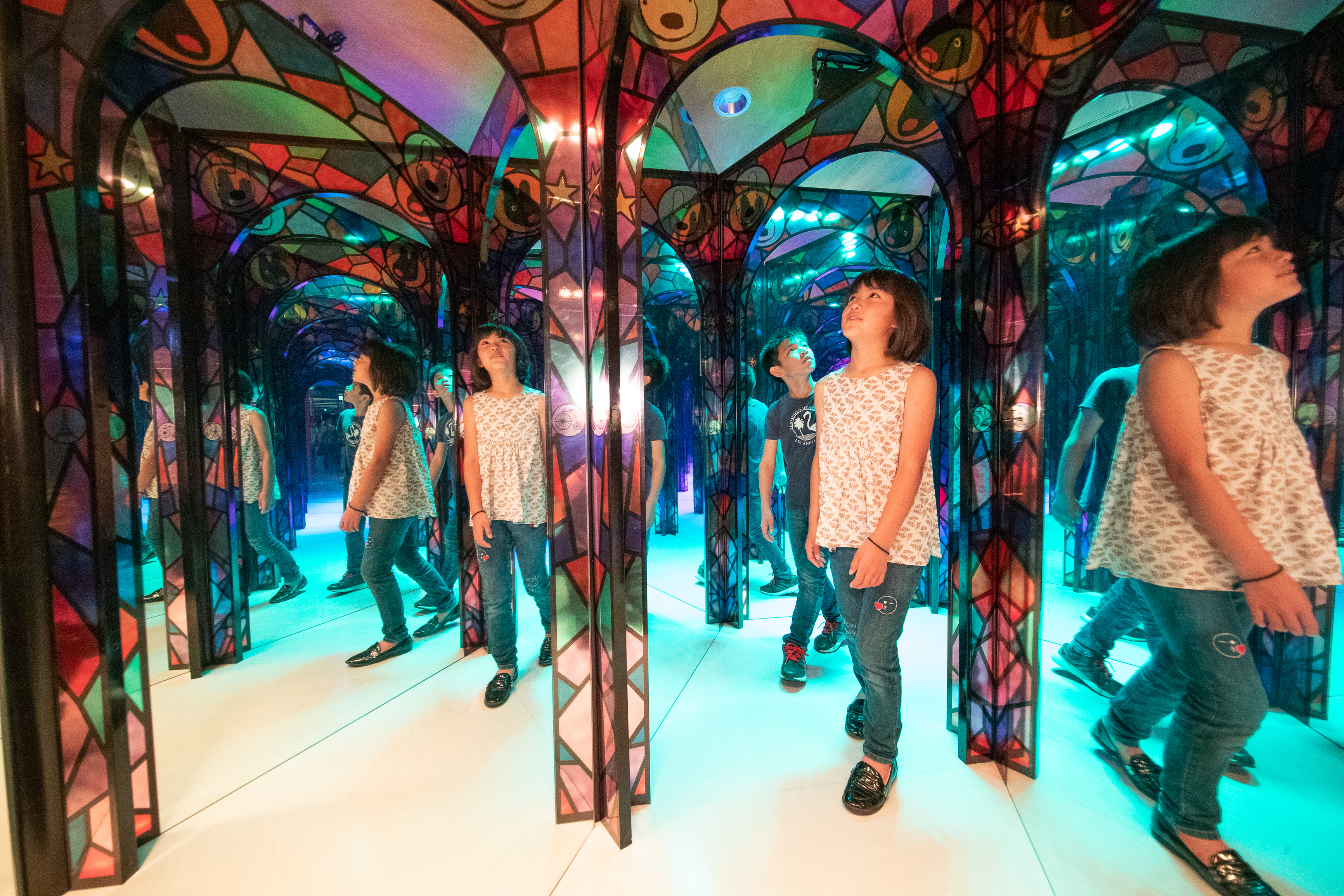 鏡子迷宮「麗莎和加斯帕德的鏡子迷宮~歡迎來到魔術秀~」