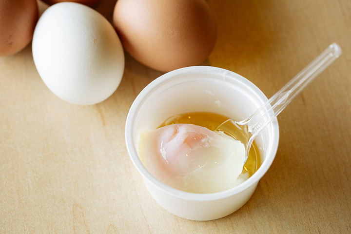 「溫泉蛋白」65日圓，紅75日圓。 「Ontama Soft」日圓350日圓也很受歡迎