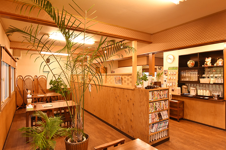 2012年開業。 店內是一個溫馨的空間