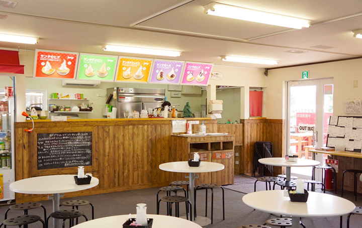 除了在店內出售「聖誕老人的鬍鬚」外，還可以直接送特產和蔬菜