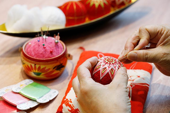 體驗課程約需2小時（需預約）。 JPY6500 手鞠和夕比貫JPY2900~