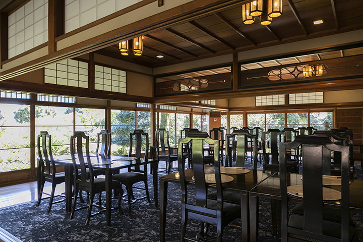 你可以一邊享受蕎麥麵，一邊感受箱根的自然風光。