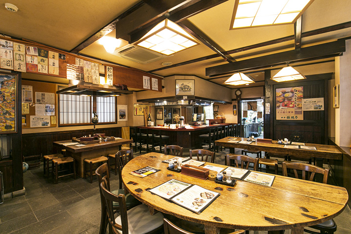 店內還有壁爐，氣氛很放鬆