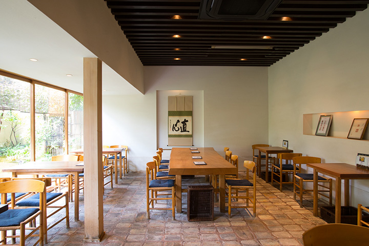 四季皆有茶園灑進來的陽光