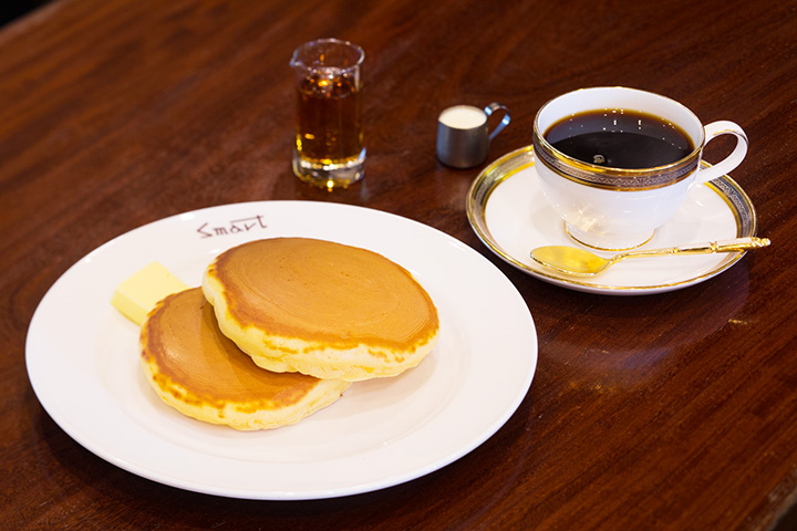 自創業以來味道不變的煎餅和咖啡套餐JPY950