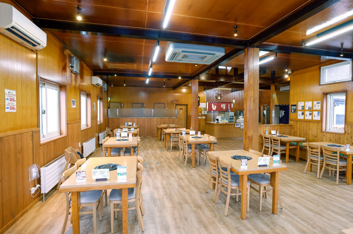 可以脱鞋放松的舒适商店