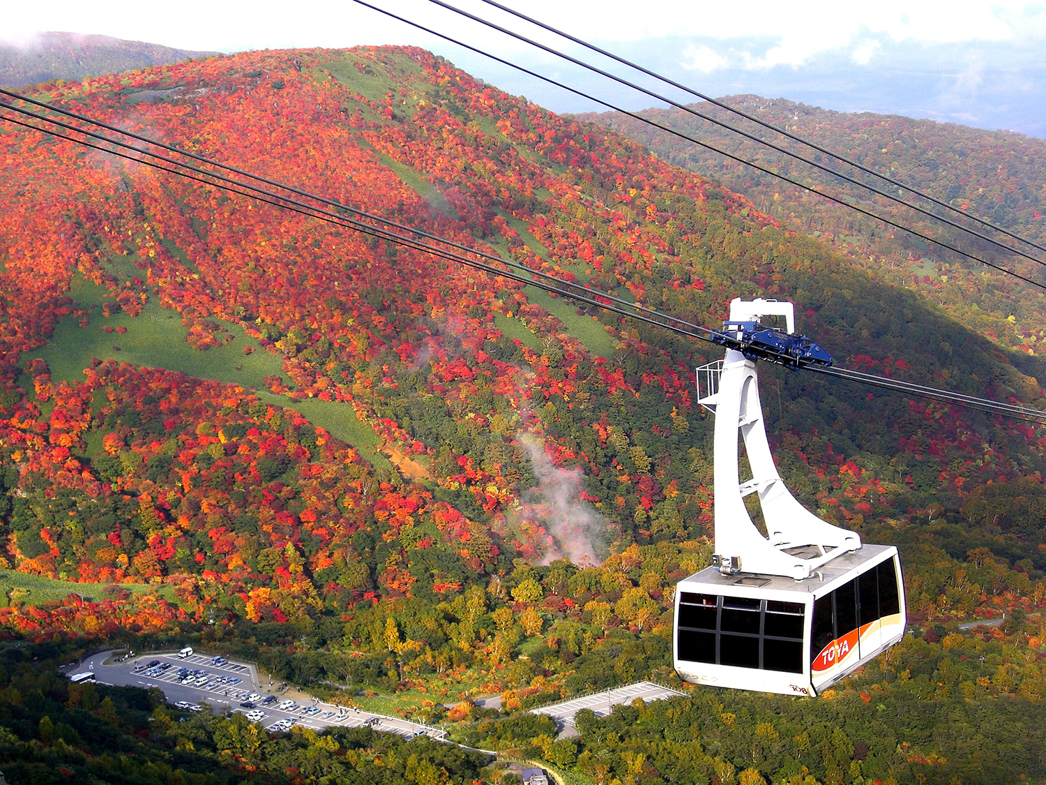 秋天時，你可以欣賞那須山脈中繽紛秋葉的馬賽克