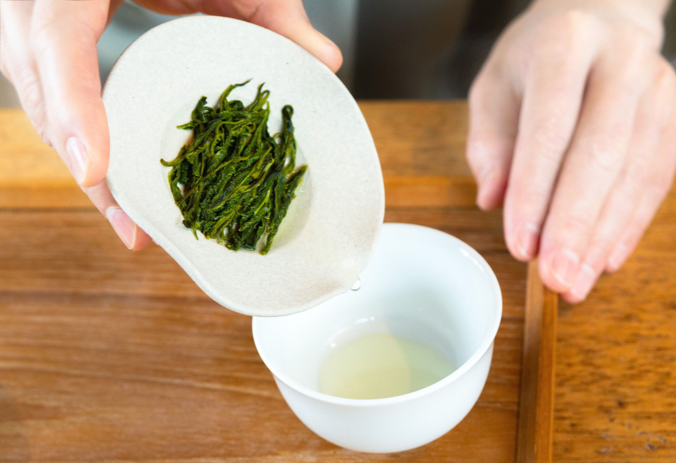 其中一場小工作坊，「手中茶點放鬆體驗」。 慢慢享用這杯花了六小時泡的手工揉茶