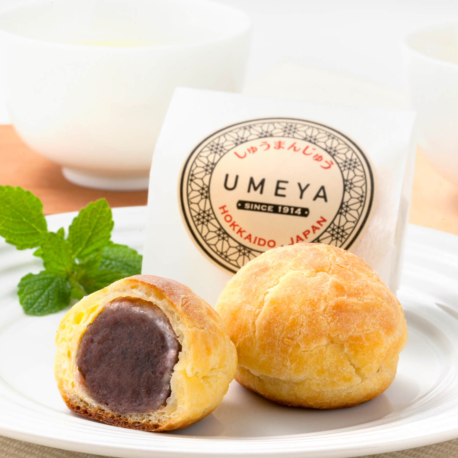 麻糬、泡芙皮和甜度適中的餡料的搭配非常美味