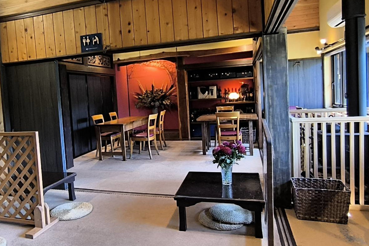 在義大利餐廳中很少見的桌子座位，很受小孩子的歡迎。