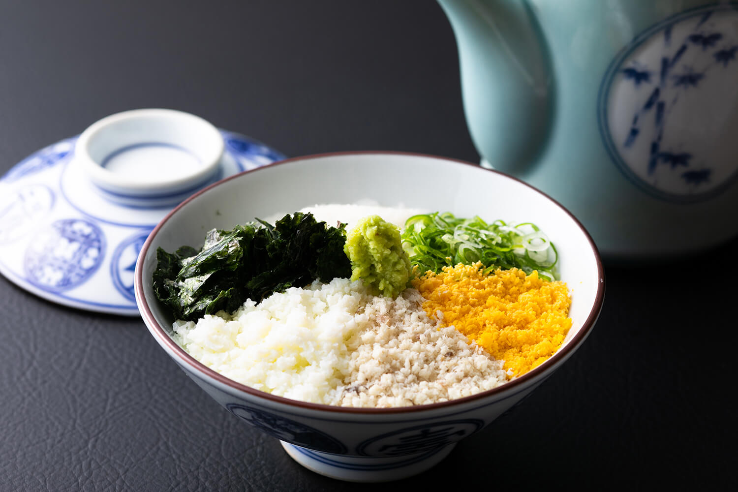 由初代板前町設計的傳家寶菜餚“鯛魚”。 平日午餐提供套餐（JPY1870），附有鯛魚飯三種小菜