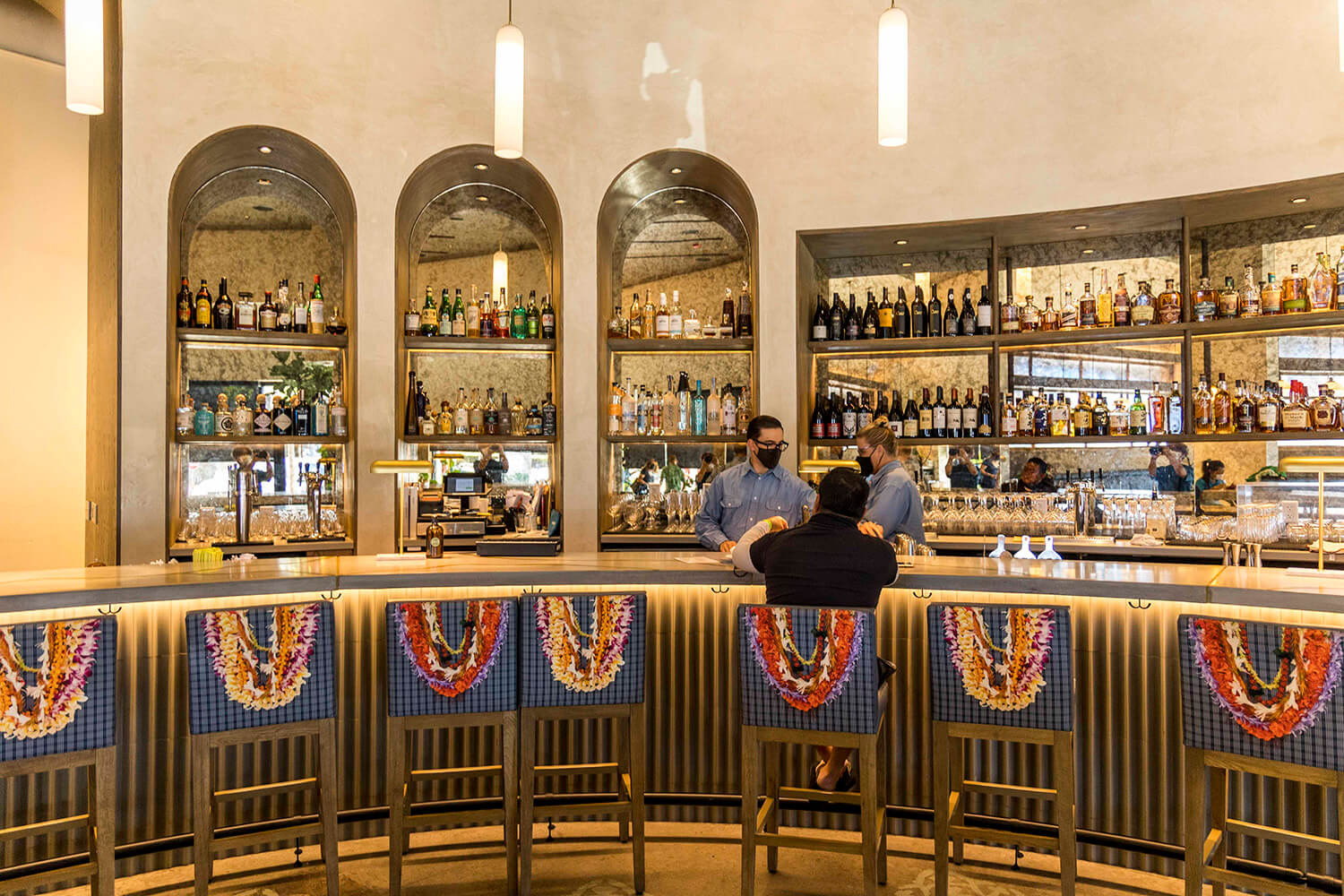 吧台座位很多，一個人也可以毫不猶豫地去。