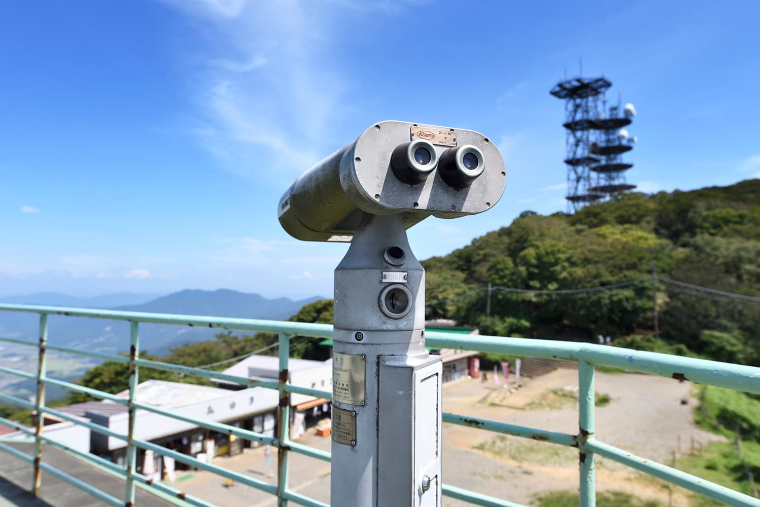 纜車的屋頂直營“駒展望台”，曾經是旋轉展望台