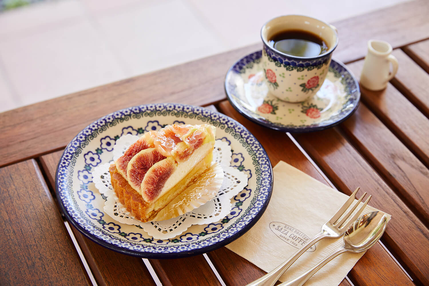 每日蛋糕「無花果蛋糕」620日圓、「筑波大學安聯莊園咖啡」560日圓