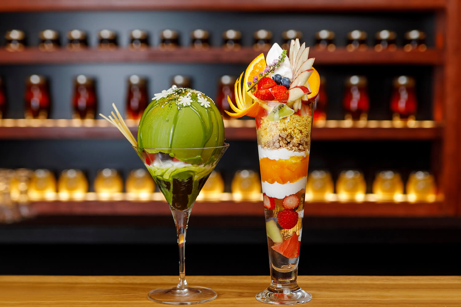 JPY1800左邊是「和塚茶凍糕」，右邊是「北野實驗室原創水果凍糕」JPY1650