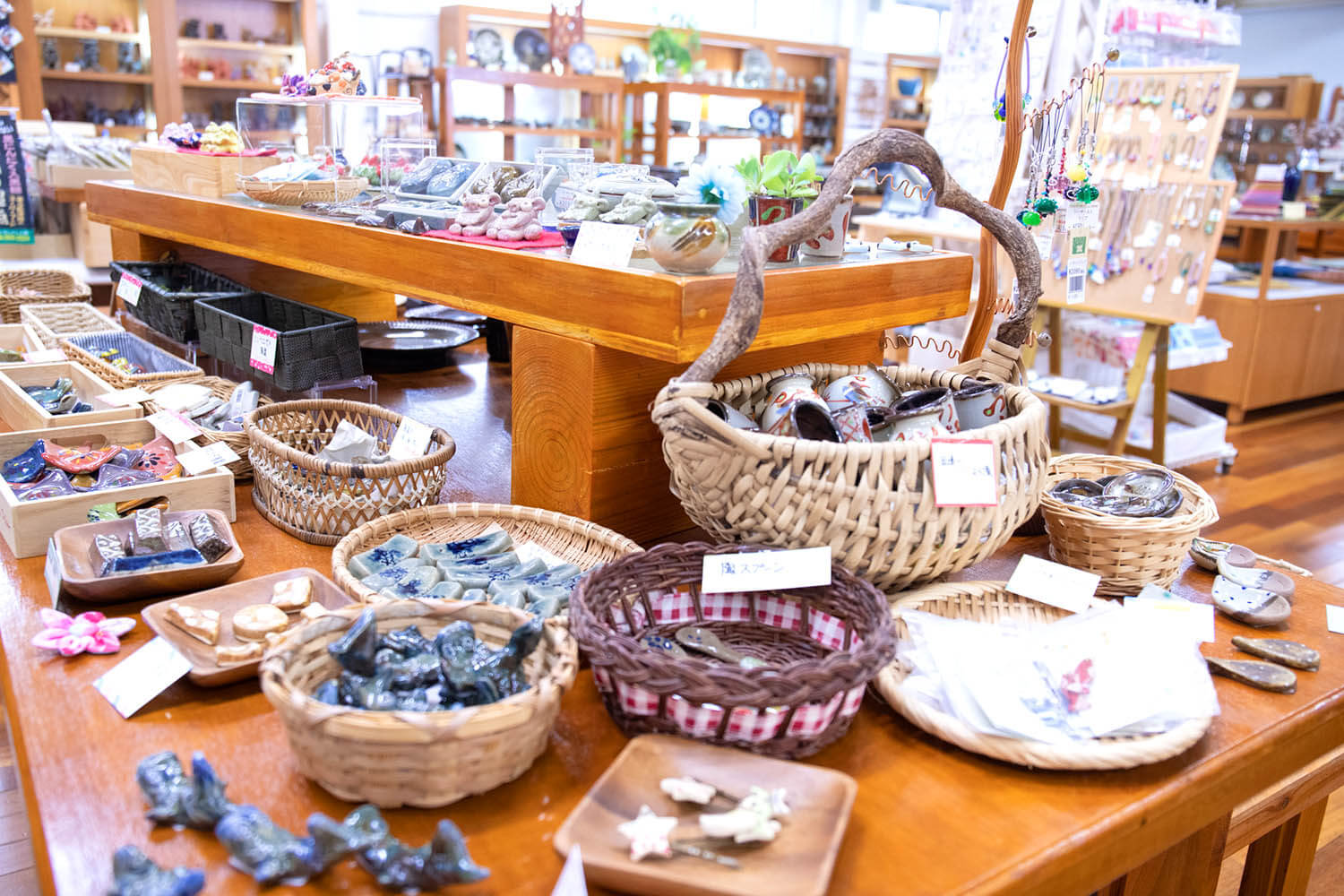 種類繁多的八千門。 有些在其他地方很難找到