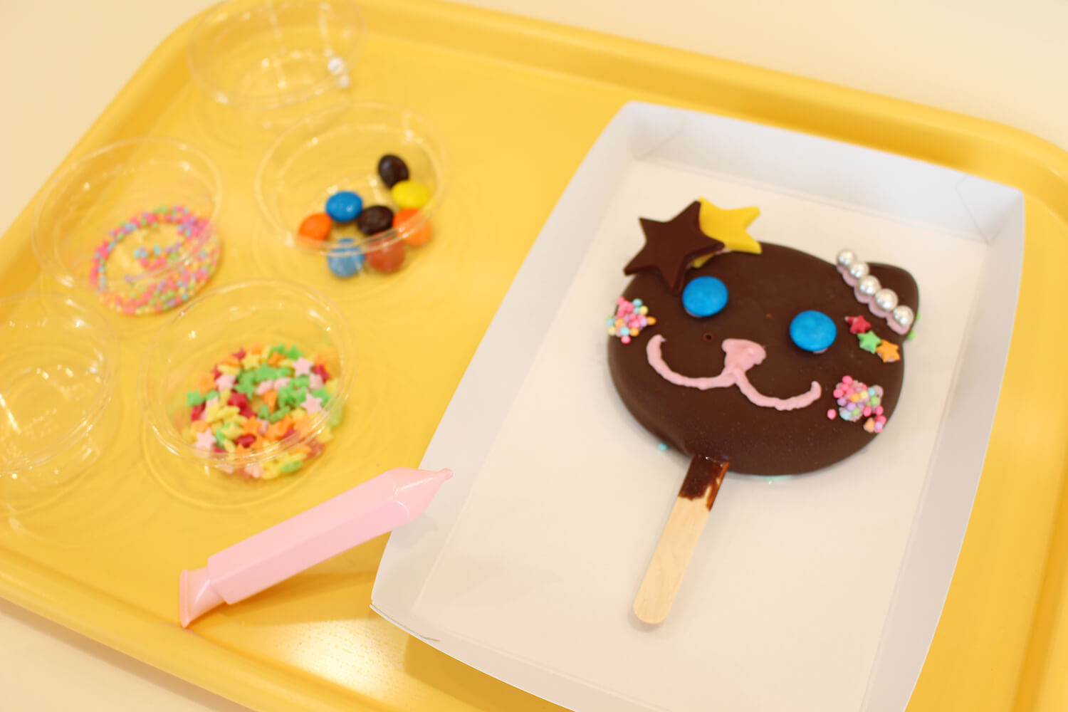 大冰淇淋是你自己的畫布！ 畫畫裝飾，隨心所欲地玩得開心