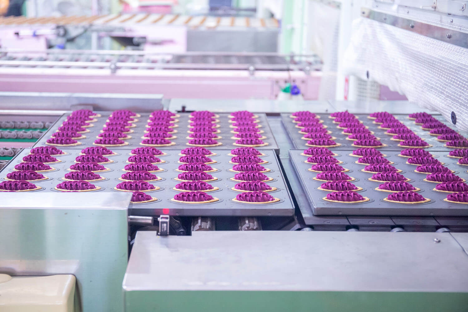 近距離見證優美流動的撻線！