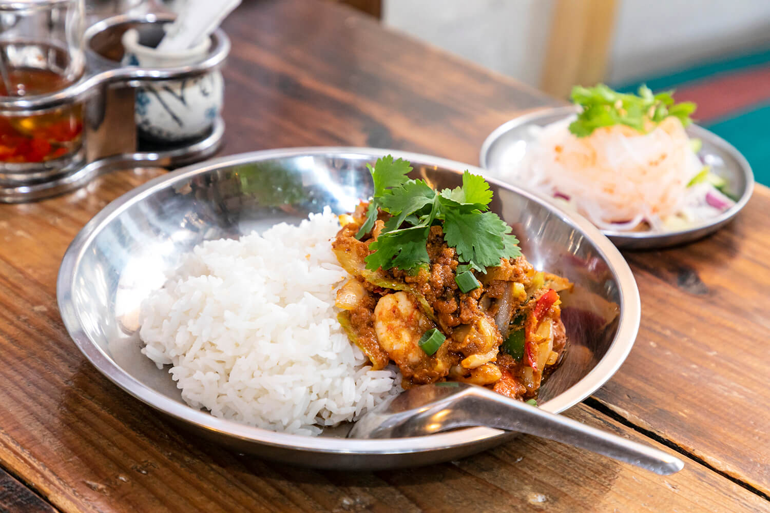 蝦子的鮮味在口中蔓延開來，辣度適中，與香菜的新鮮感相得益彰JPY1040