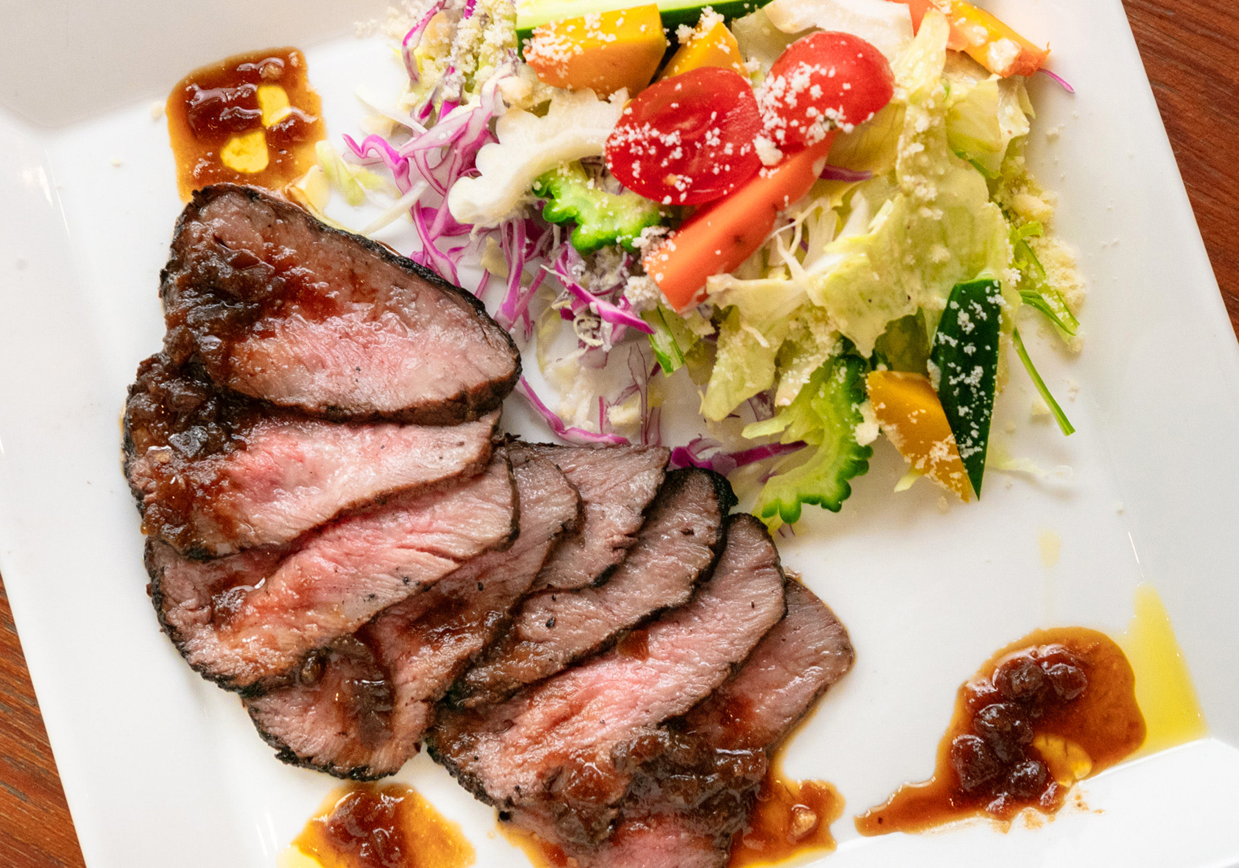 「八重山五里牛炭烤烤牛肉」JPY2400