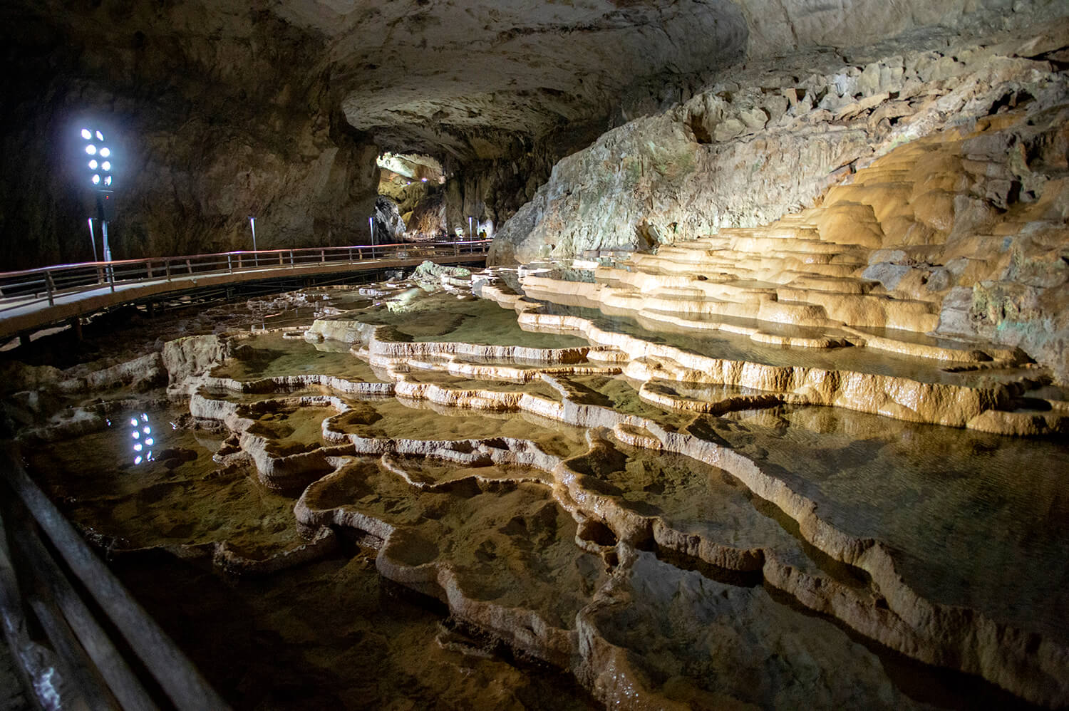 秋吉洞「百盤」的代名詞