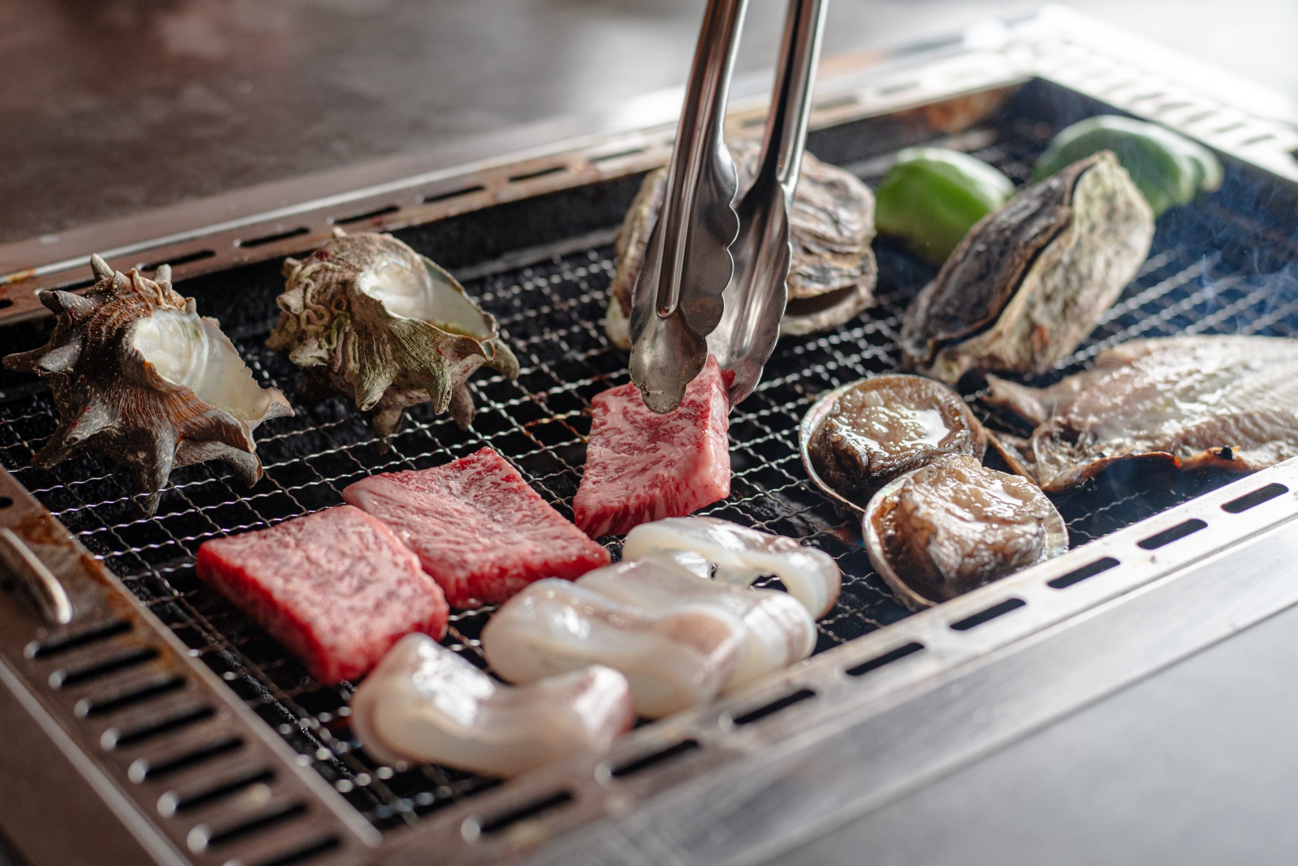  Shellfish such as turban shells, abalone, and rock oysters are especially popular.