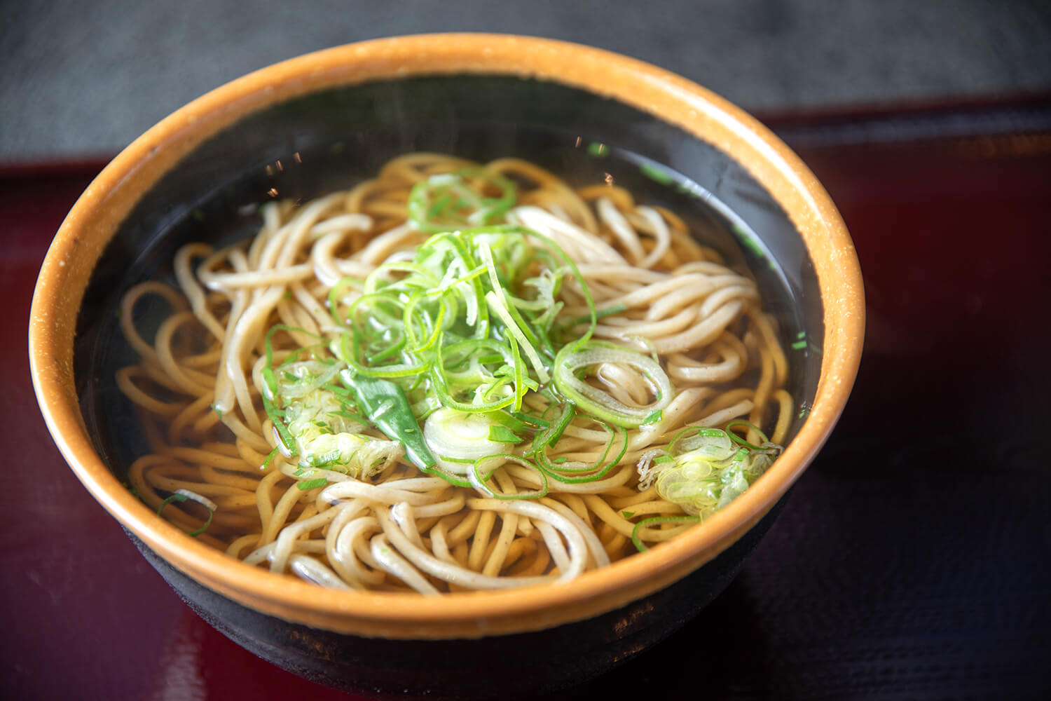 我自己做的蕎麥麵非常美味。 可以加點狐狸、肉等配料
