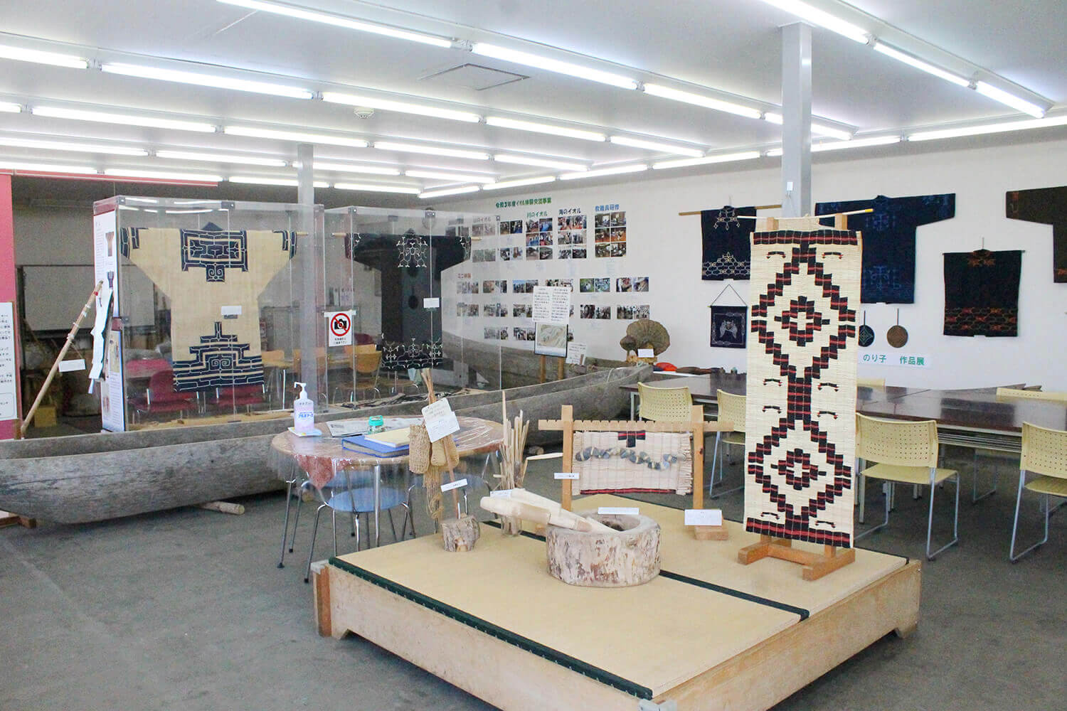 手裡可以看到許多展品，您可以親身了解逼真的紋理和實際使用情況