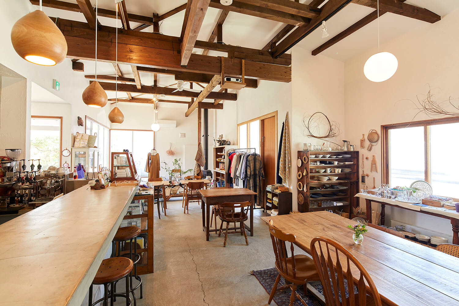 역사적인 건물과 현대적인 라이프 스타일을 매치하는 세련된 공간