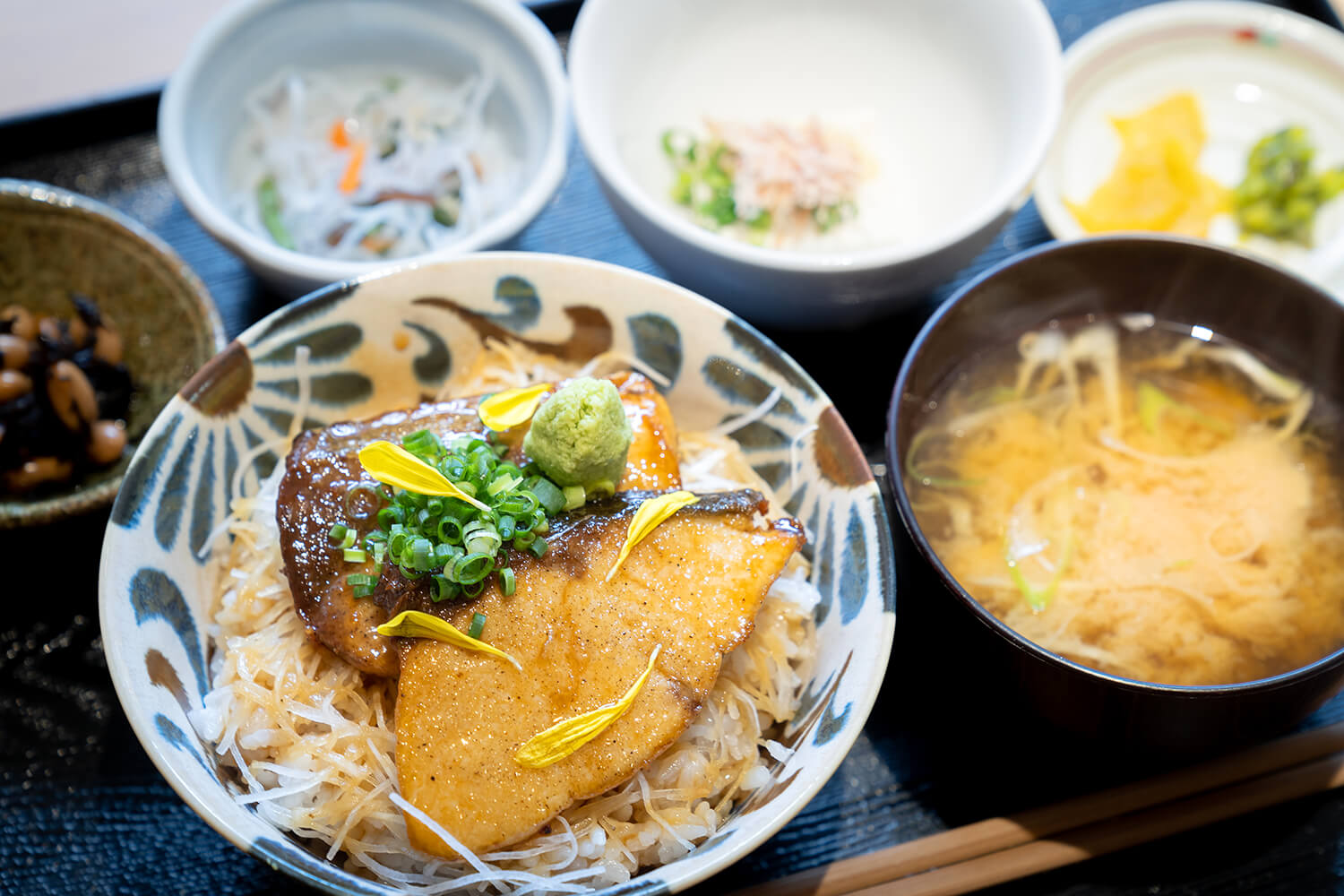 「武里牛排丼午餐」JPY1200