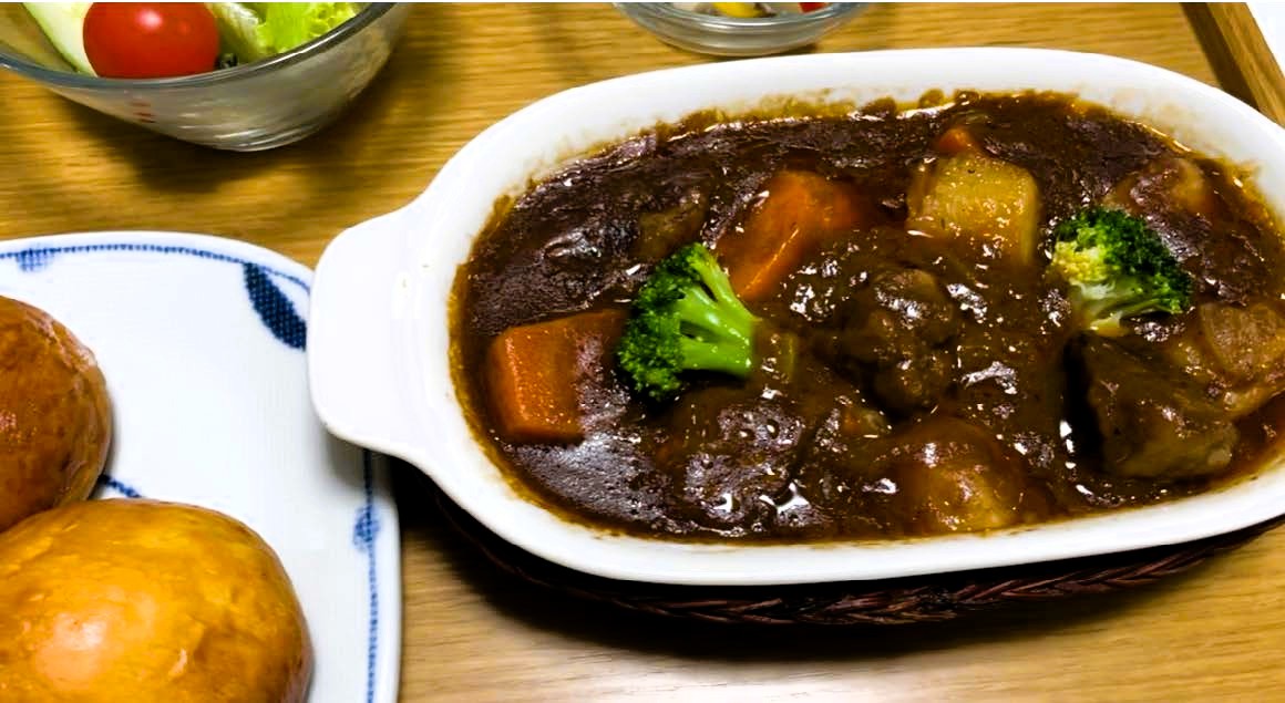 濃郁風味「白尾牛肉燉菜套餐」（搭配咖啡）