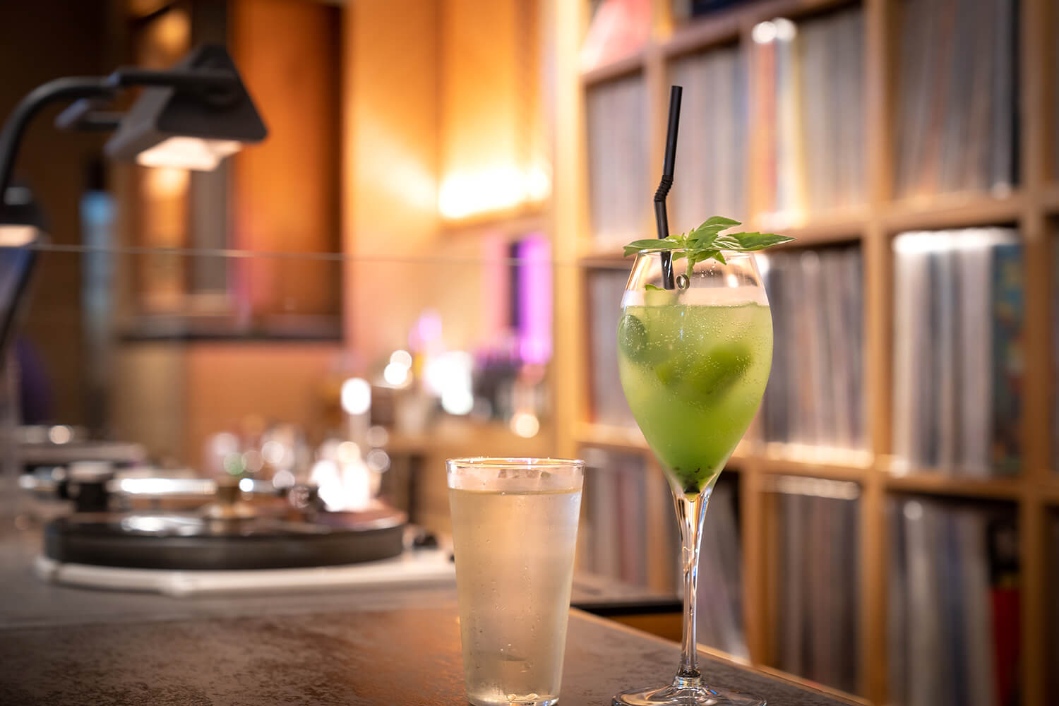 「醇厚的黃檸檬酸」900日圓，「閃閃發光」JPY1200