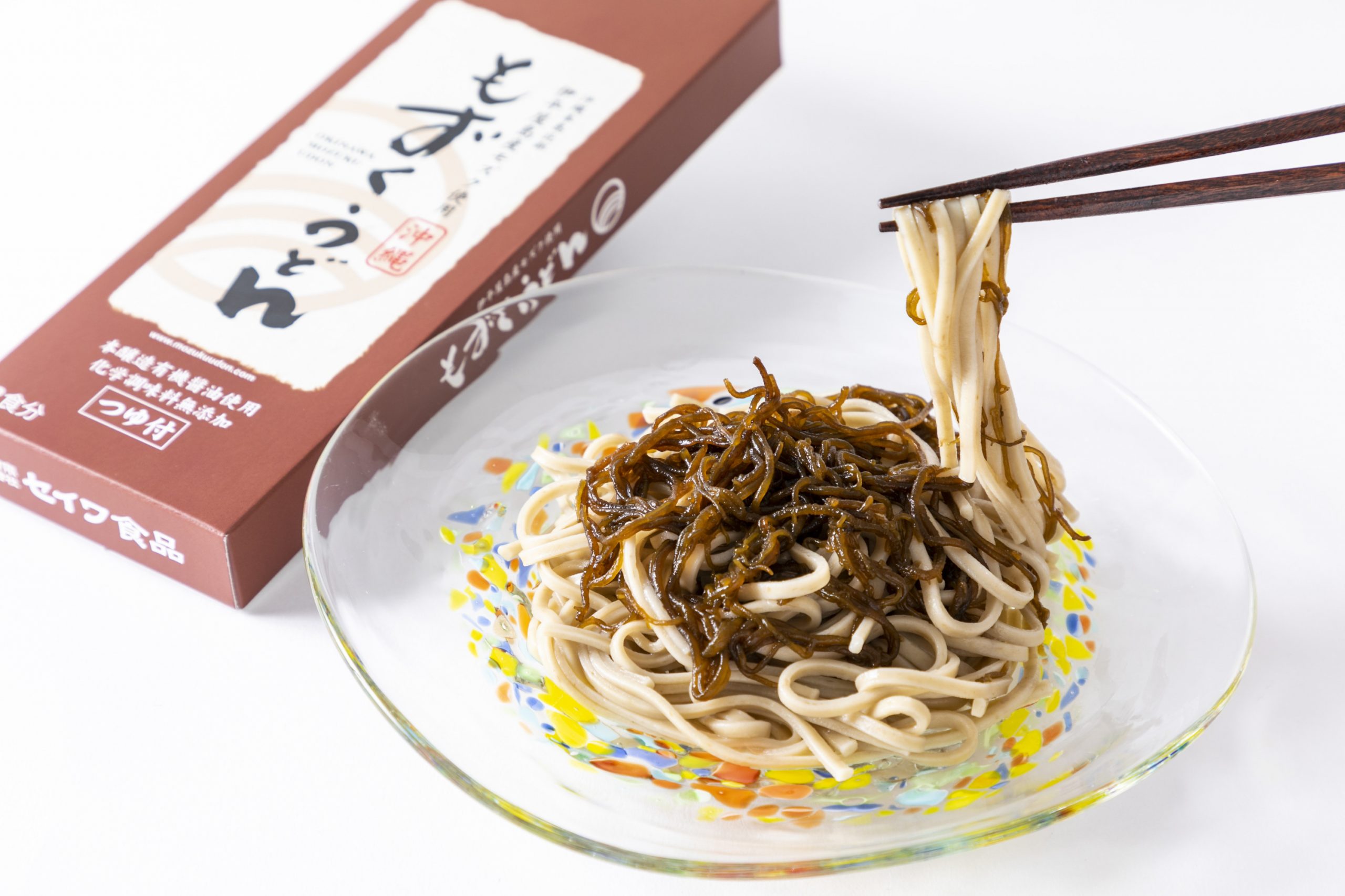 建議在上面放海蘊一起吃。 口感滑順，易於食用