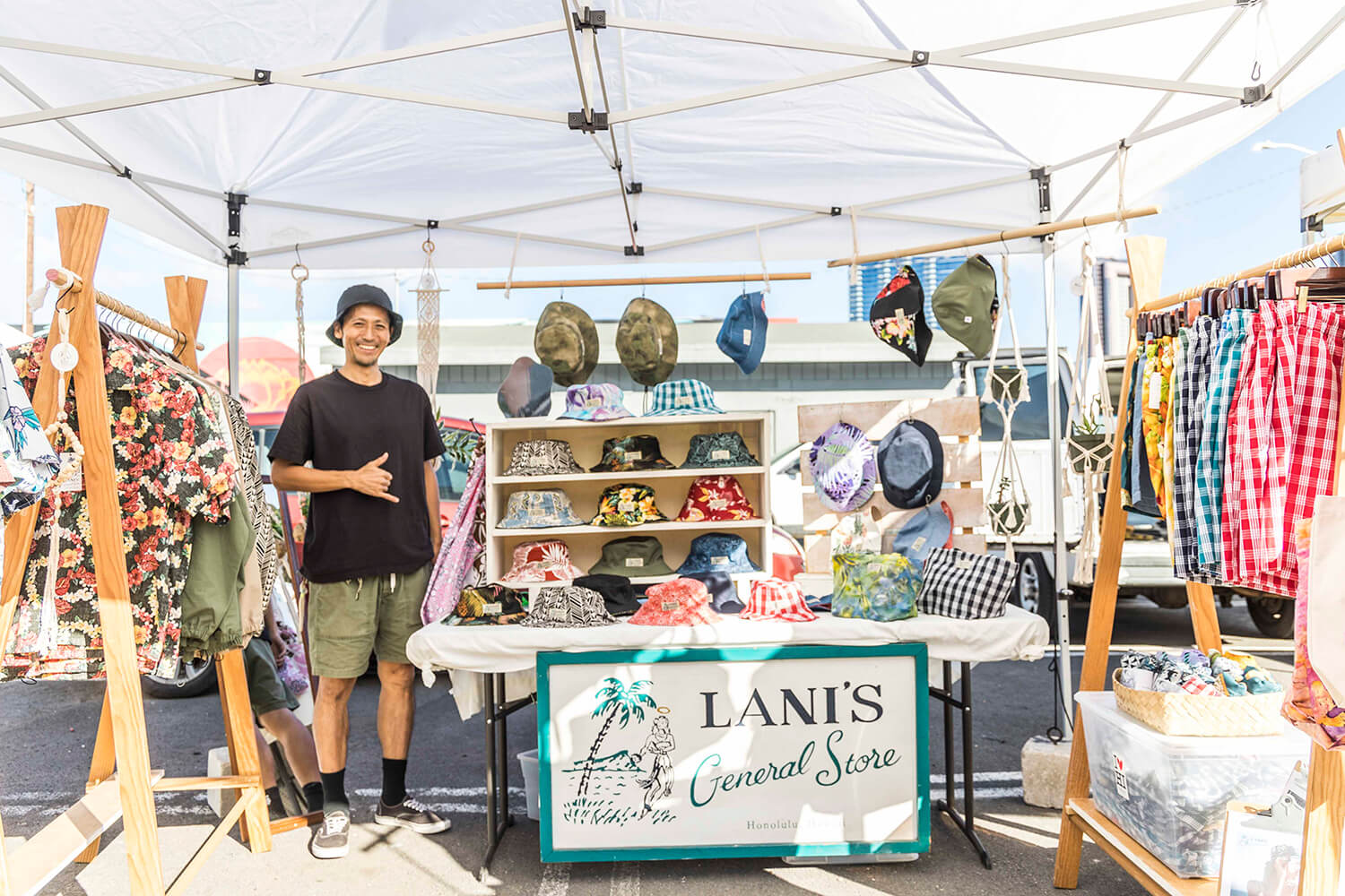 目前，當地顧客很多，但他希望有很多日本人來。
