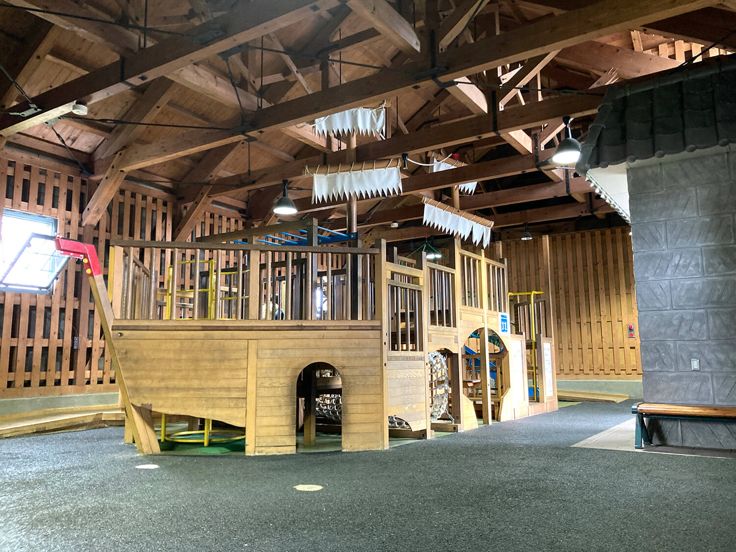 小樽市歷史建築「舊日本石油株式會社倉庫」的「遊樂場建築」再利用