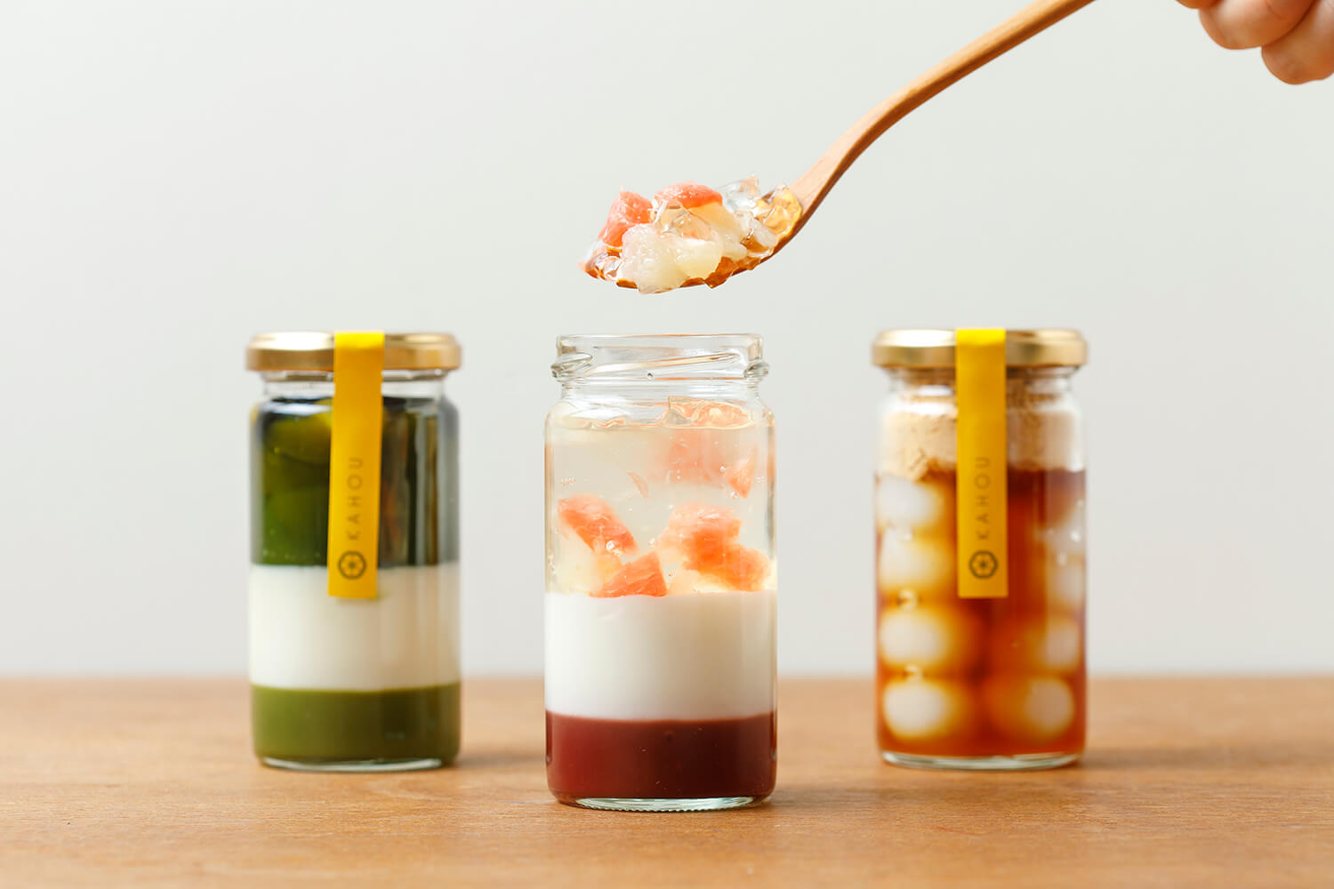 플라스틱 폐지를 옹호하는 태도도 새롭다. 